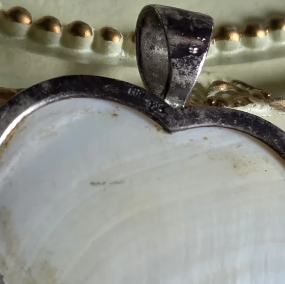 Mother of Pearl Heart Drop Earrings & Pendant in 925 Sterling Silver LUC - Picture 16 of 16